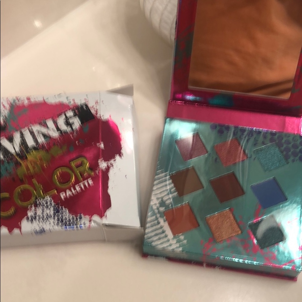 Eyeshadow palette